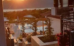 Agnanti Hotel